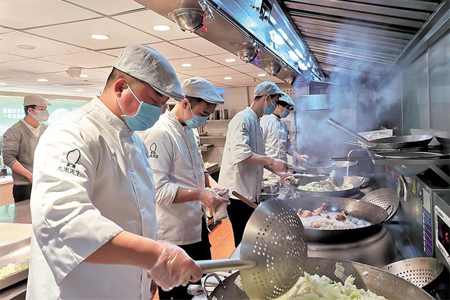 一条朋友圈引来名厨“总动员”:日均2万份盒饭支援抗疫一线