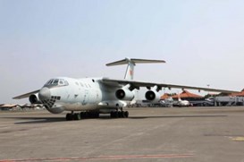 印尼新冠肺炎确诊近1.5万例 中国军机运送捐赠物资抵达