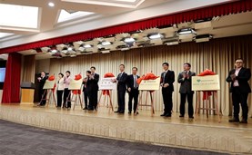砥砺前行 使命必达——从全国两会看中国信心