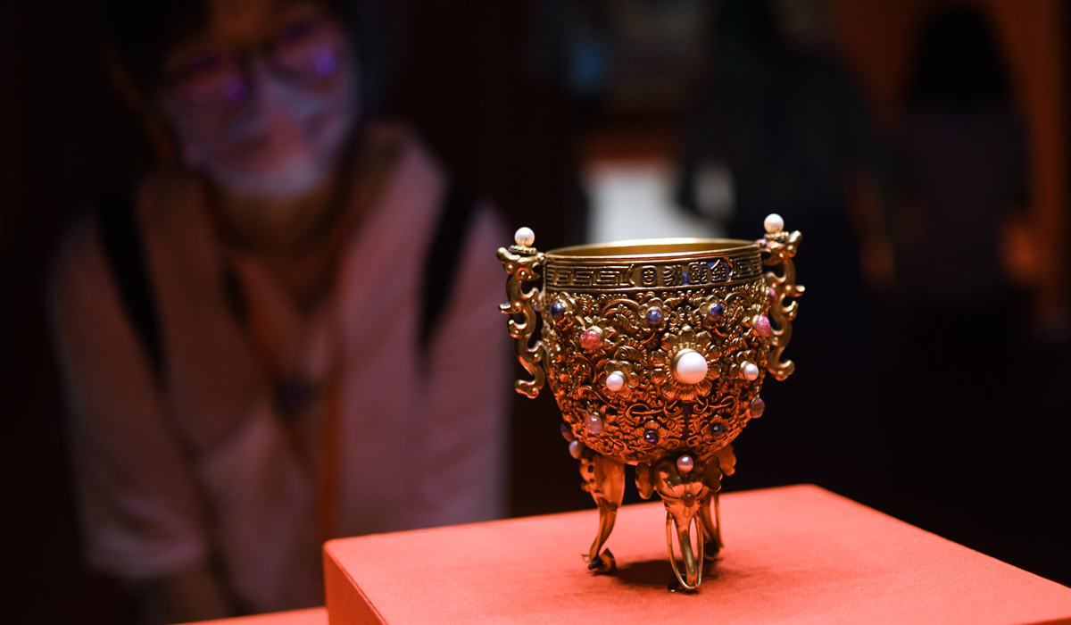 Palace Museum holds exhibition to mark 600th anniversary