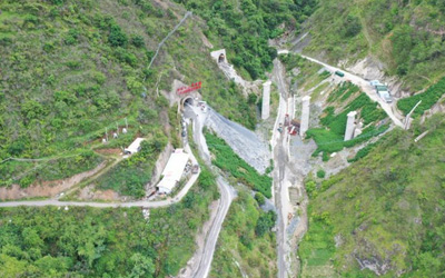 ယူနန္ျပည္နယ္တာ့လီ-လင္ခ်မ္း မီးရထားလမ္းရွိ လိုဏ္ေခါင္း ၃၅ ခုစလုံး ခ်ိတ္ဆက္ၿပီးစီး