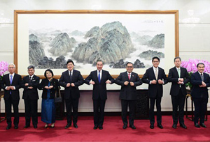 รมต. ตปท จีนพบทูต 10 ประเทศอาเซียน