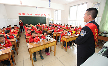 文明之花绽放国门一线