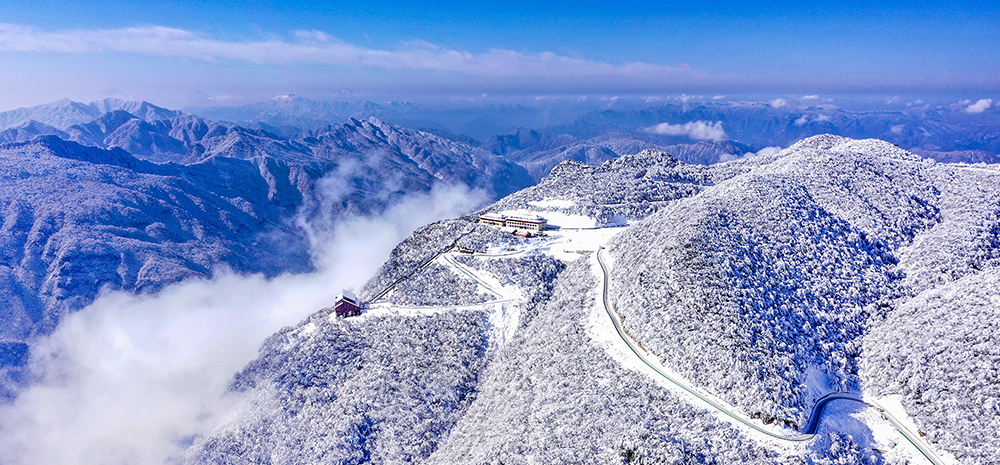 龙头山雪韵