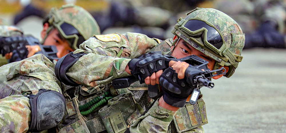 练兵备战再出发——2021年全军部队新年开训大扫描