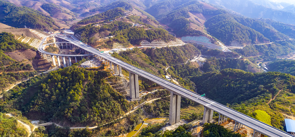 云南思澜高速建成通车