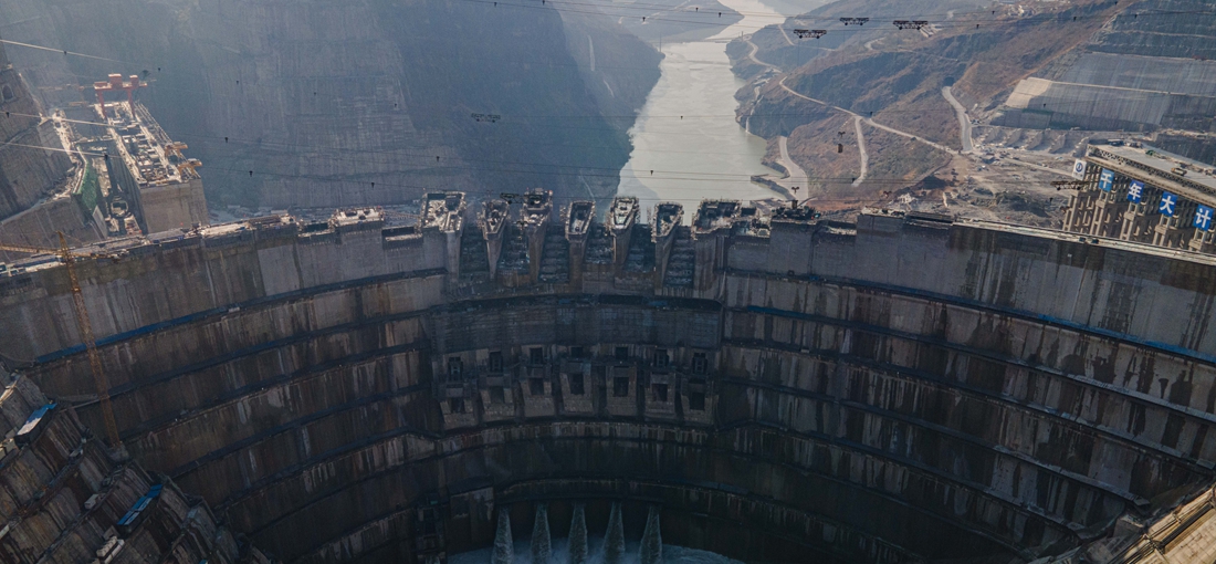 白鹤滩水电站建设正酣