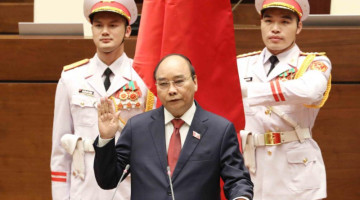 越南政府总理阮春福当选为国家主席