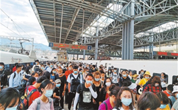 滇西方向铁路客流“井喷式”增长