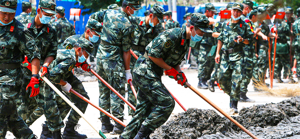 郑州：清淤排涝 恢复重建