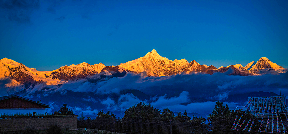 梅里雪山的昼与夜