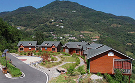 走进乡村看小康丨依山傍水小沟村 村民吃上“旅游饭”
