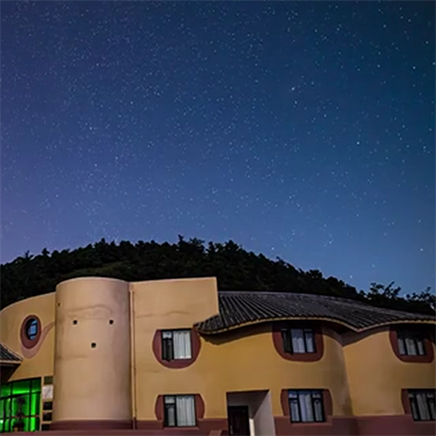 云南省澄江 夜空下的化石地