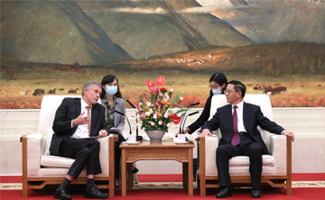 王予波会见法国驻华大使罗梁一行