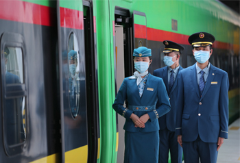 การเปิดทางรถไฟจีน-ลาวหนุนการท่องเที่ยวมณฑลยูนนาน