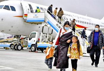 จำนวนผู้โดยสารการบินพลเรือนประจำปีของซีจ้าง (ทิเบต) ทะลุ 6 ล้านคน