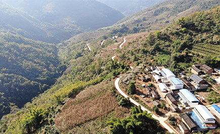 新春走基层 | 昌宁湾甸乡组组通硬路 村民喜开颜