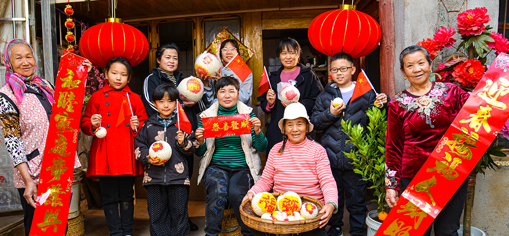 昆明晋宁传统米花团 新春年味浓