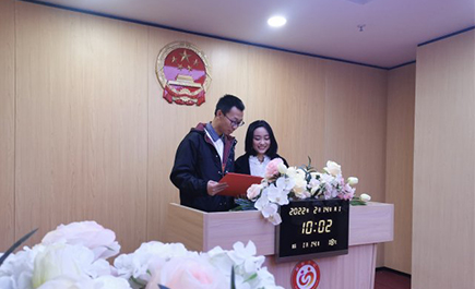 14日 云南多个婚姻登记窗口迎来“小高峰”