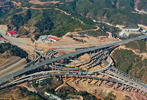 เปิดตัวโครงการก่อสร้างทางแยกต่างระดับที่ใหญ่ที่สุดในยูนนาน