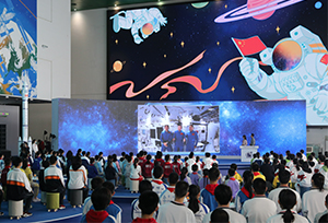 นักบินอวกาศจีนจะถ่ายทอดสดบรรยายความรู้ทางวิทยาศาสตร์จากสถานีอวกาศอีกครั้ง
