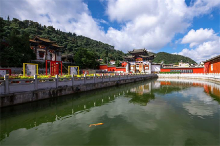 城海相连秀甲滇南 匾山联海文脉相承
