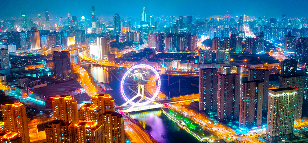天空之眼瞰海河上的桥