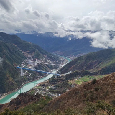 Go deep in Lijing: Hiking team completes 25-km route