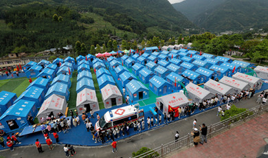တရုတ်နိုင်ငံ စီချွန်းပြည်နယ် ငလျင်လှုပ်ခတ်မှုကြောင့် လူပေါင်း ၁၄,၄၂၇ ဘေးသင့်ခဲ့