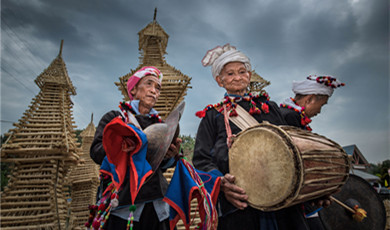 နှစ်ပေါင်းငါးရာ တယ်အောင်းတိုင်းရင်းသား ရေဗုံအကဖြင့် သမိုင်း၏ ပဲ့တင်သံကို နားဆင်