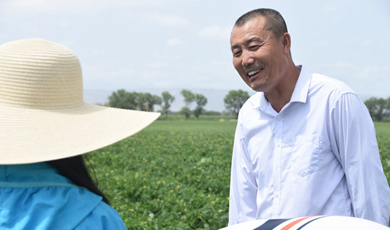 Xinjiang farmers indignant about being labeled by U.S. lies