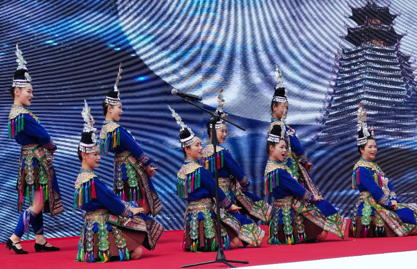 2022中国国际旅交会|“自驾游多彩贵州”活动在昆发车
