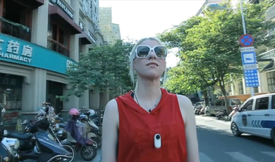 British vlogger witnesses 10-year changes of a Chinese city