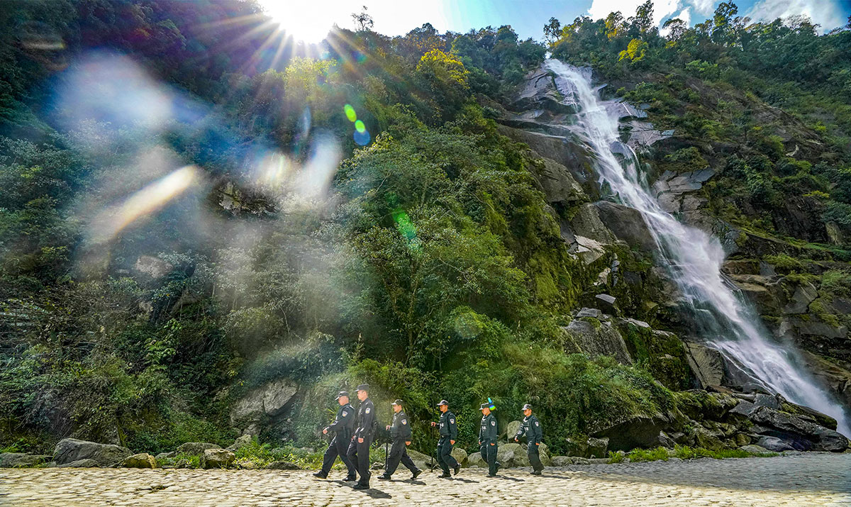 扎根大峡谷 一心为人民——独龙江卫士戍边70载践行忠诚