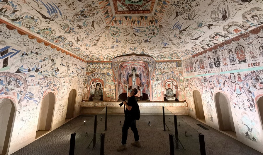 Chinese scientists store grotto mural images in DNA