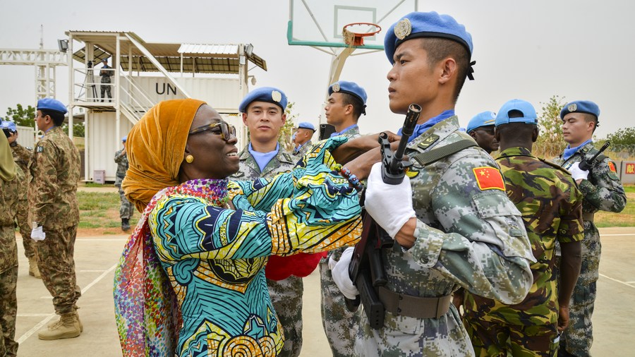 Xi calls on countries to uphold peace