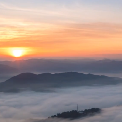  Spectacular views of starry sky, cloud sea in Yunnan, China