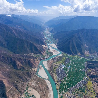 Go deep in Lijiang: First bend of the Yangtze 