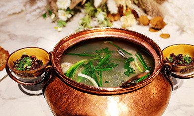 Copper pot fish soup: A gift of Fuxian Lake