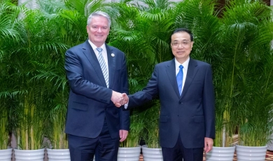 Chinese premier meets OECD secretary-general