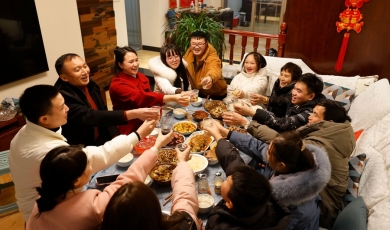 Ready-made dishes edging onto dinner tables of Chinese families