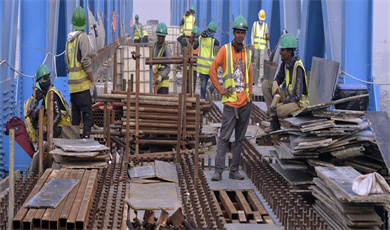 တရုတ်-ဘင်္ဂလားဒေ့ရှ် နှစ်နိုင်ငံ အင်ဂျင်နီယာများက Padma တံတား ရထားလမ်းစီမံကိန်းကို အတူ တည်ဆောက်