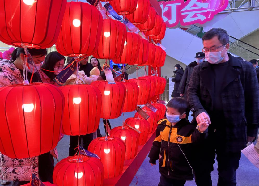 饱口福、品文化、享玩乐——元宵节消费市场一线观察