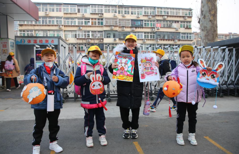 新春再出发！——全国多地中小学春季开学见闻