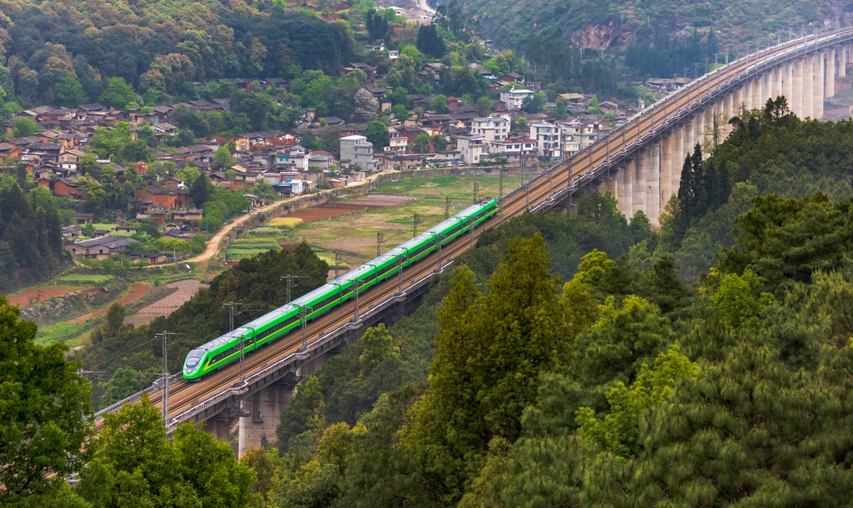 รถไฟจีน - ลาวขนส่งผู้โดยสารทะลุ 10 ล้านคน