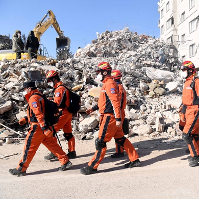Chinese rescue team donates supplies to quake survivors in Türkiye