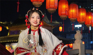 တရုတ်နိုင်ငံ လော့ယန်မြို့တွင် တရုတ်ရိုးရာယဉ်ကျေးမှုက ယဉ်ကျေးမှုခရီးသွားကဏ္ဍကို လှုံ့ဆော်ပေးလျက်ရှိ