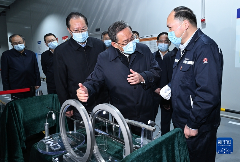 李强在湖南调研时强调 大力发展先进制造业 坚定不移筑牢实体经济根基