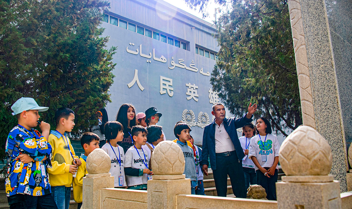 “爸爸您放心，您的战友我照顾得好好的！”