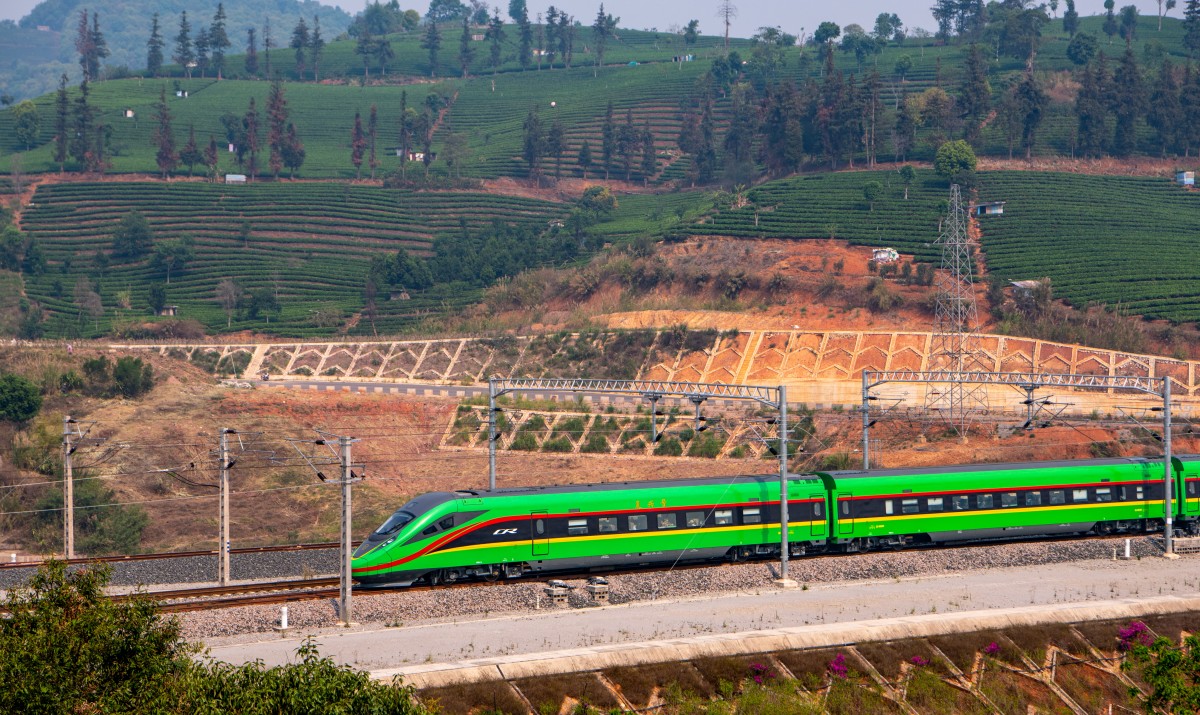 รถไฟจีน – ลาวสร้างโอกาสใหม่ให้กับการท่องเที่ยวผูเอ่อร์ -  ยูนนาน